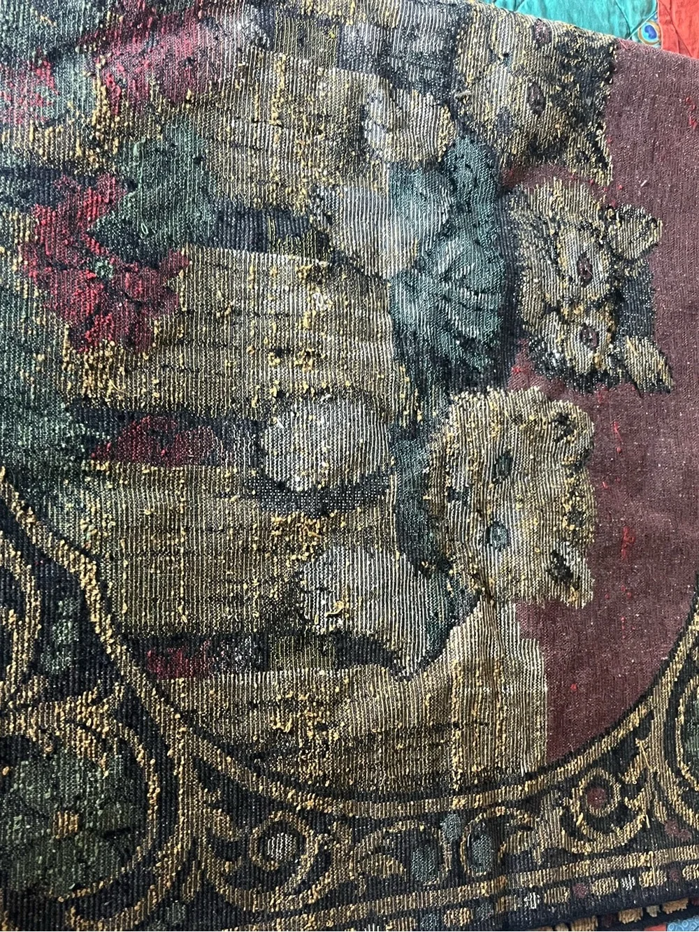 Vintage Style Kittens Tapestry Throw Rug - Red, Gold, Black